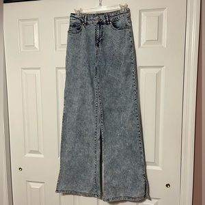 ⬇️ PRICE DROP ⬇️ Wide leg Jean